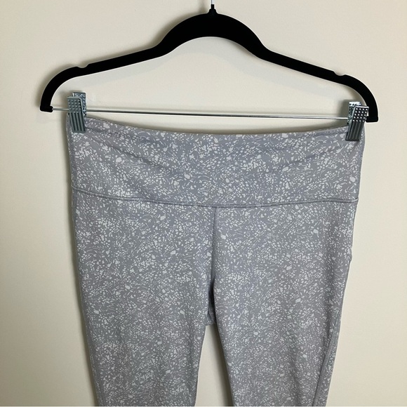 Athleta High Rise Primrose Chaturanga Tight in Gathering Storm Medium Leggings - Picture 3 of 15